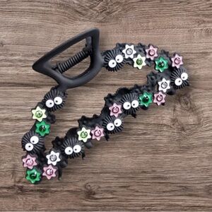 Elegant Black Floral Hair Claw